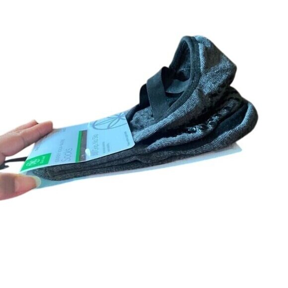 Gaiam Yoga Barre Socks - Non Slip Sticky Toe Grip Accessories One Size Gray New - Picture 13 of 16
